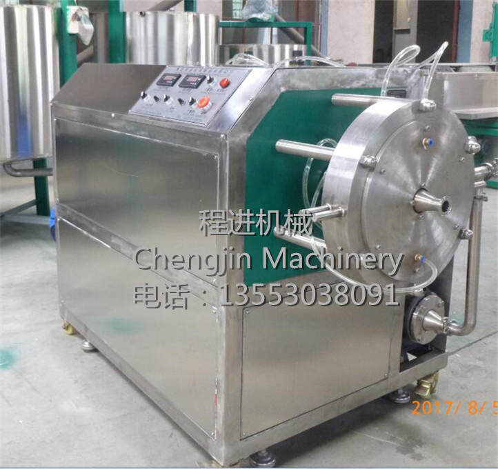 乳膠枕的生產那個機械最關鍵呢？