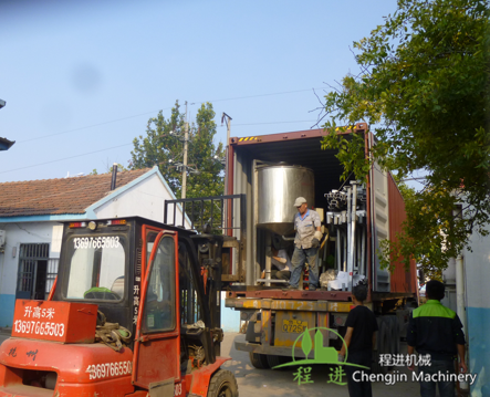 選擇程進(jìn)乳膠機(jī)械讓你的企業(yè)贏在起跑線上