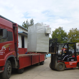 乳膠機械中烘干乳膠制品的烘箱在使用的時候需要注意幾下幾點